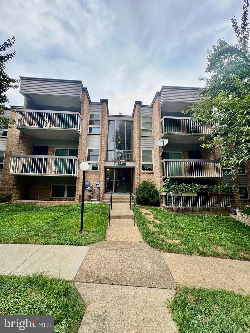 2307 Greenery Lane #203-2
