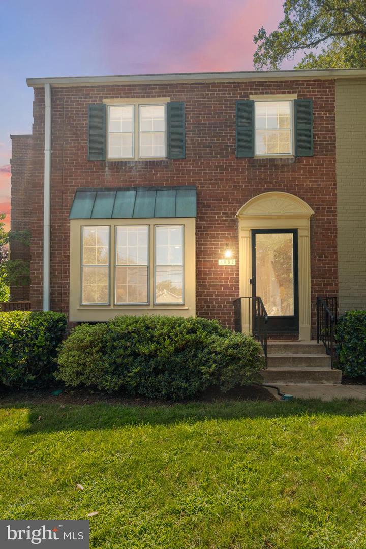4852 Bradley Boulevard #224