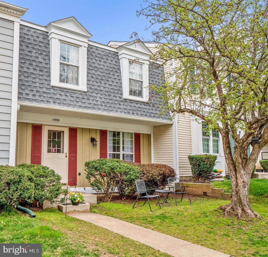 14955 Carriage Square Drive