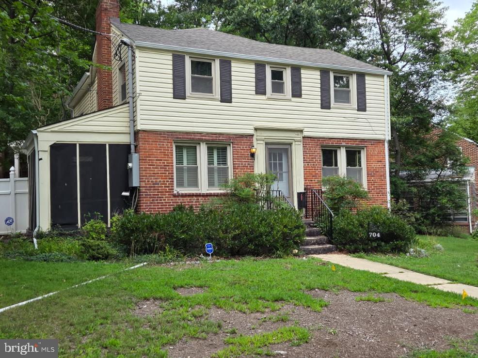 704 Devonshire Avenue