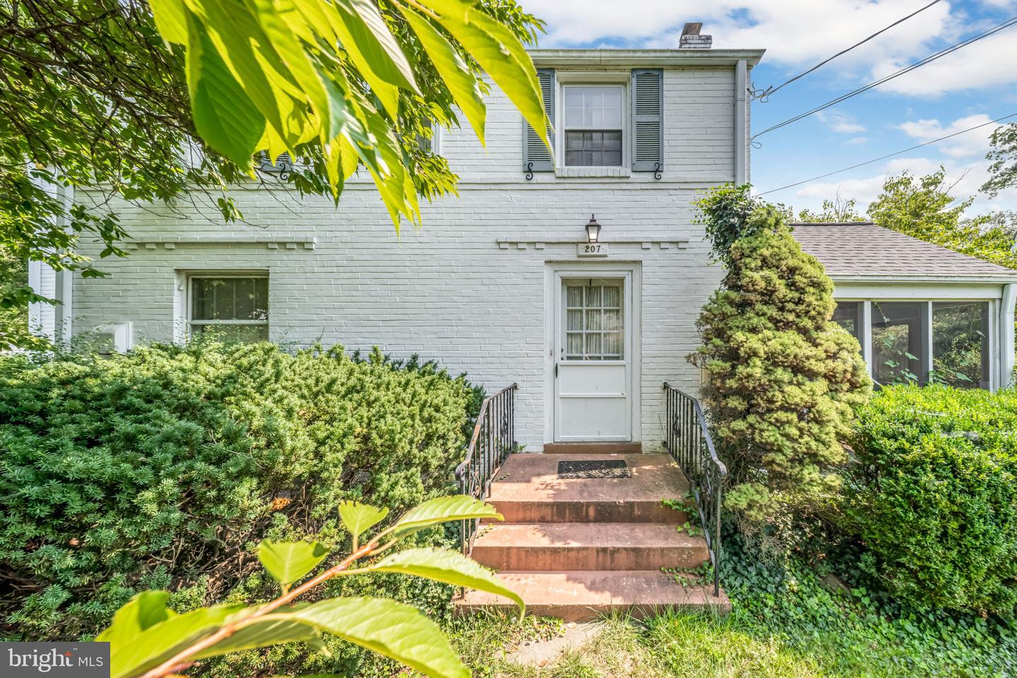 207 Lexington Drive