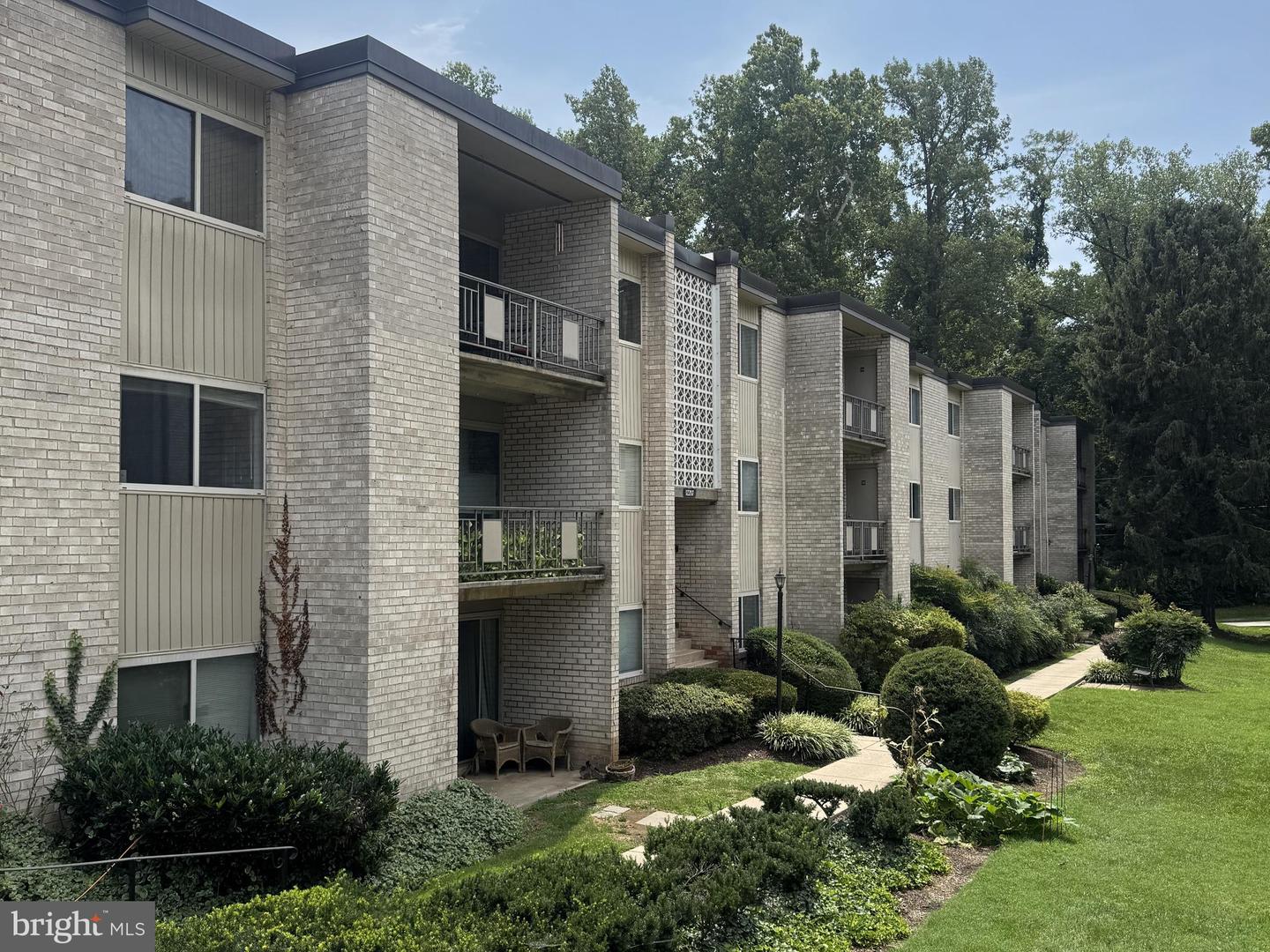 12205 Braxfield Court #40