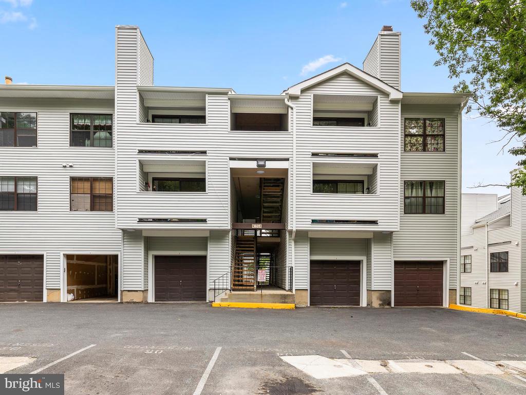 1605 Carriage House Terrace #1605-F