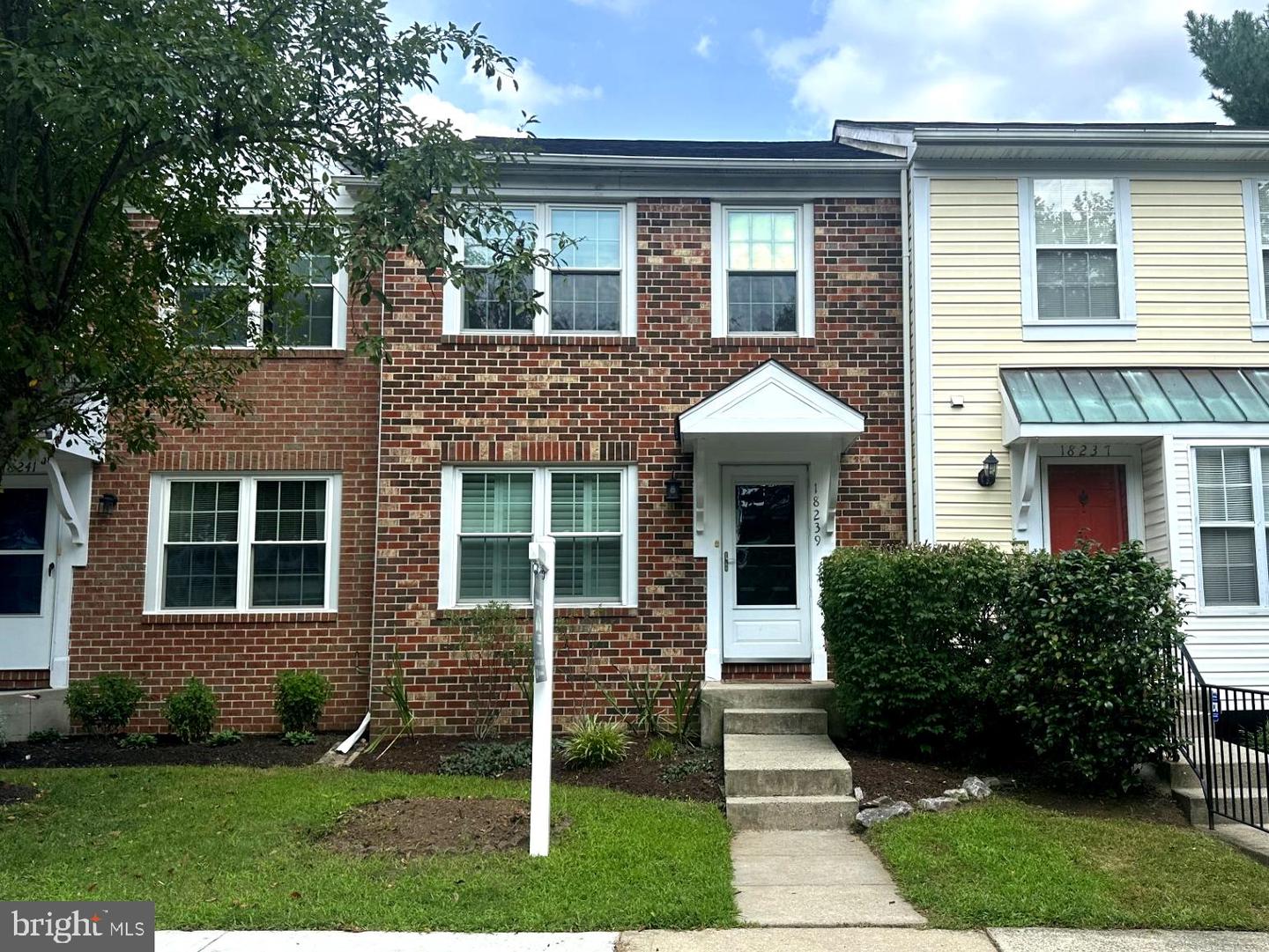 18239 Fox Chase Circle
