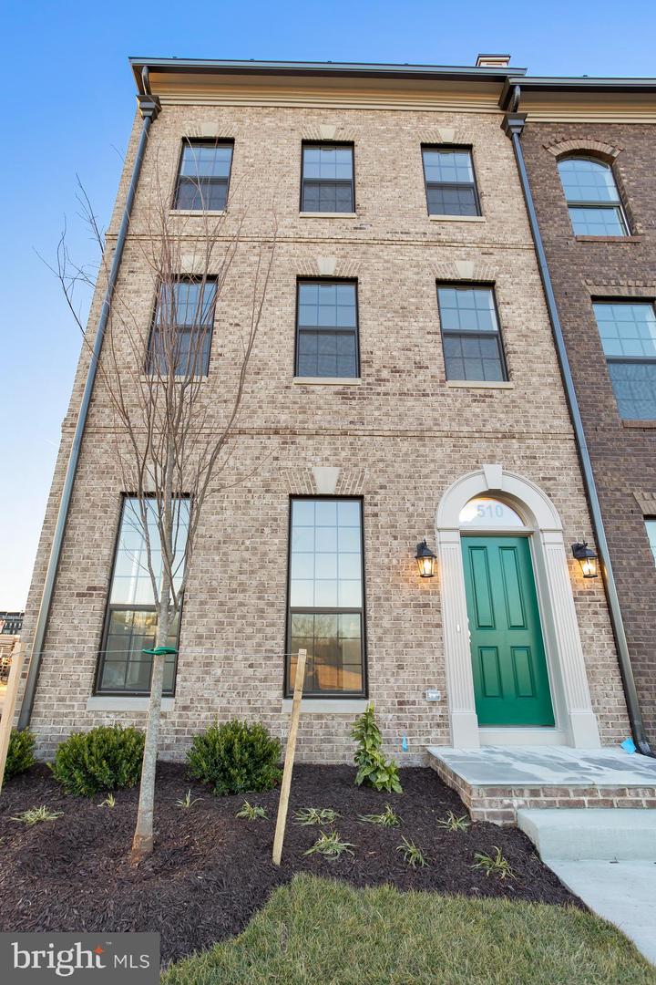 608 Skiff Way, National Harbor