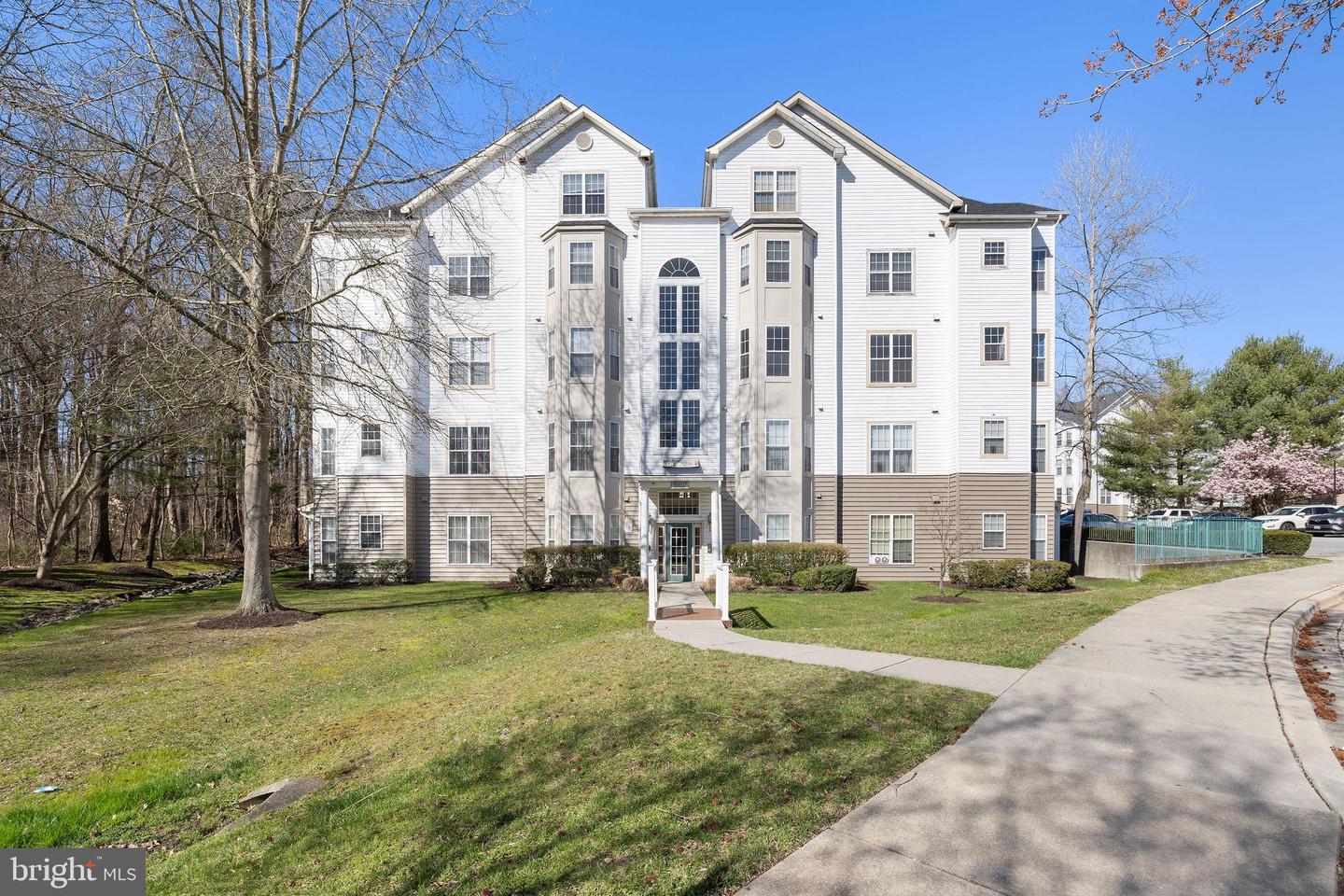15607 Everglade Lane #b202, Bowie