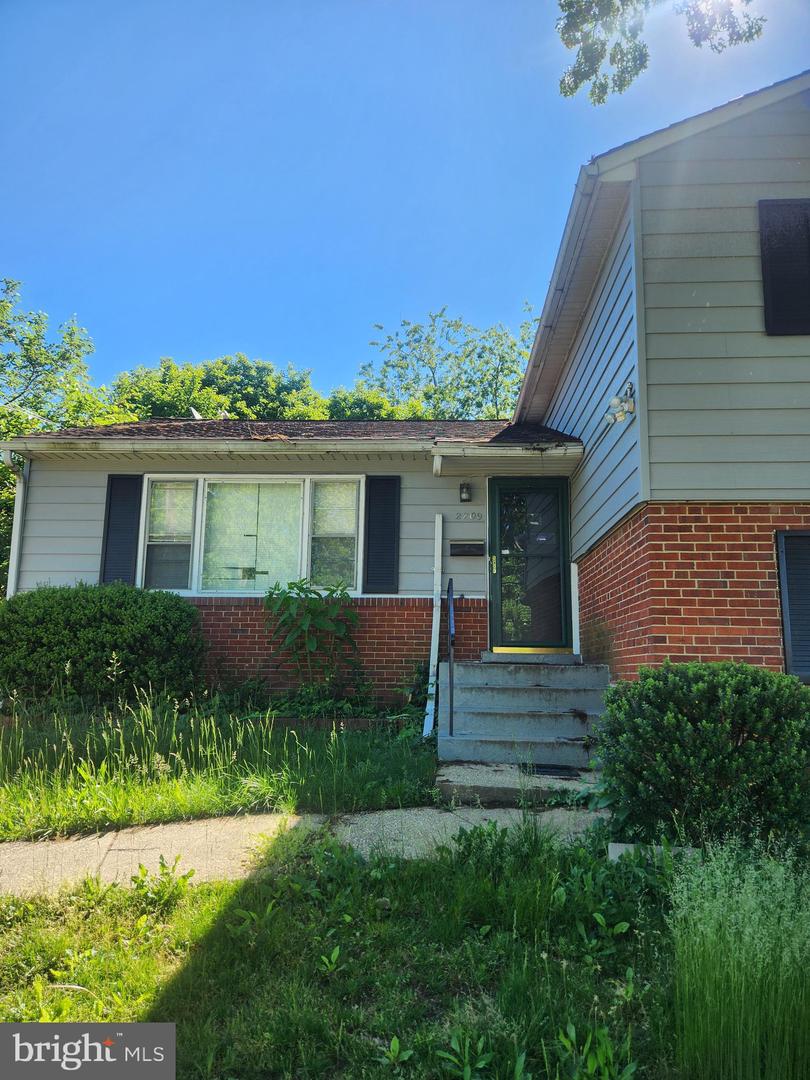 2709 Hughes Road, Adelphi