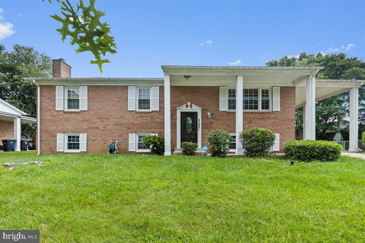 5703 Plata Street, Clinton