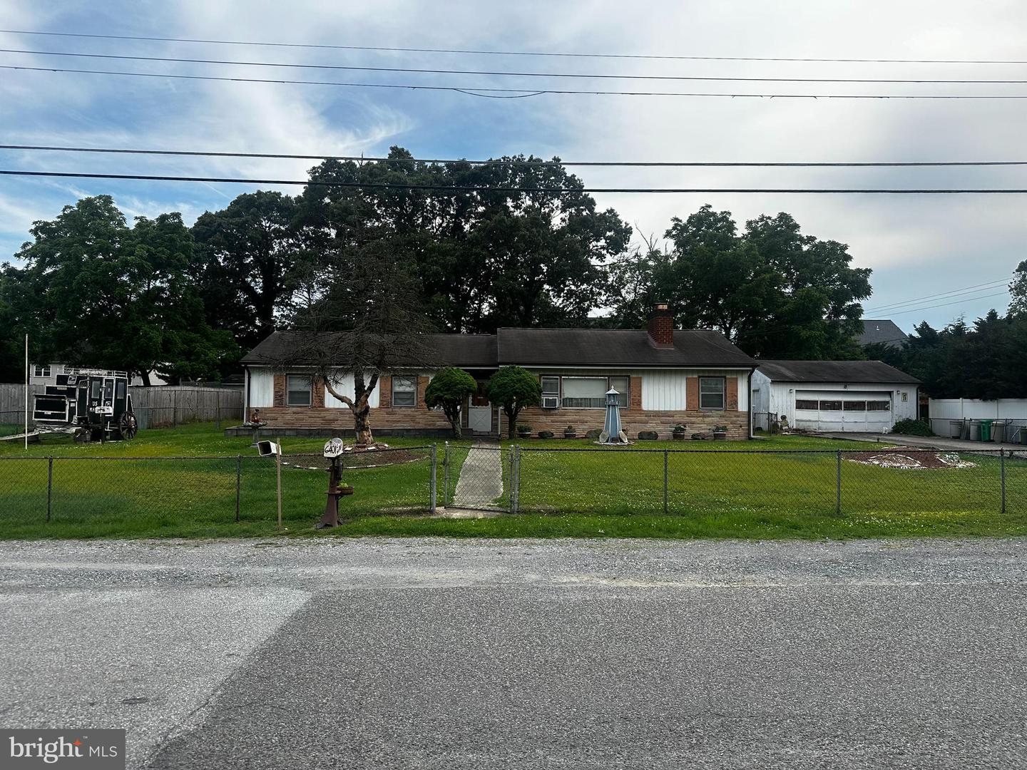 6401 Manor Circle Drive, Clinton