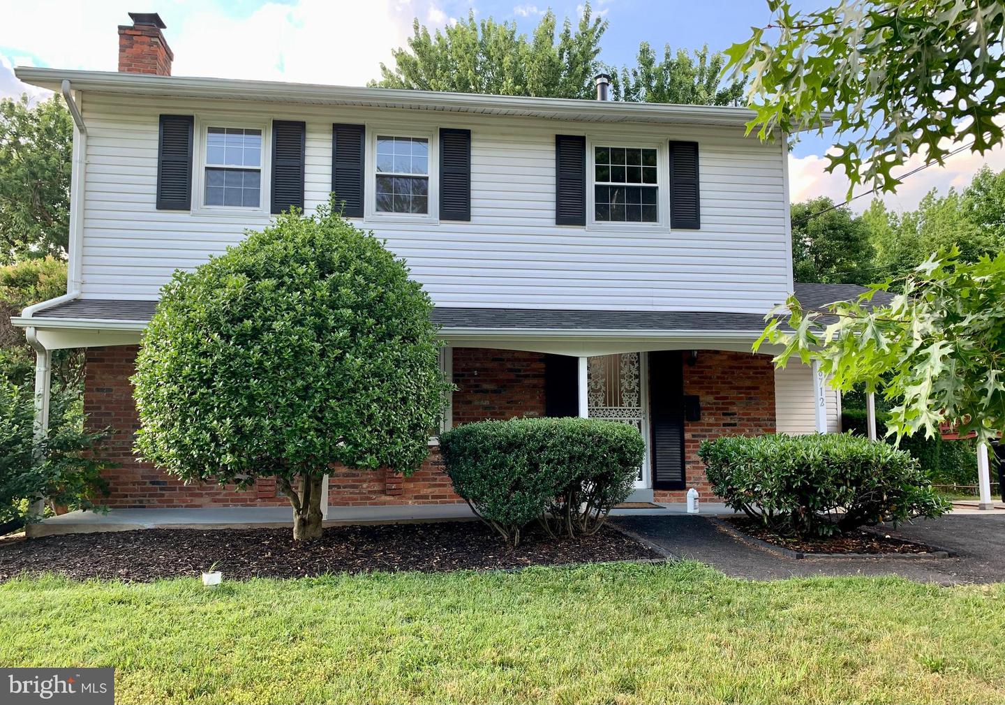 6712 Good Luck Road, Lanham
