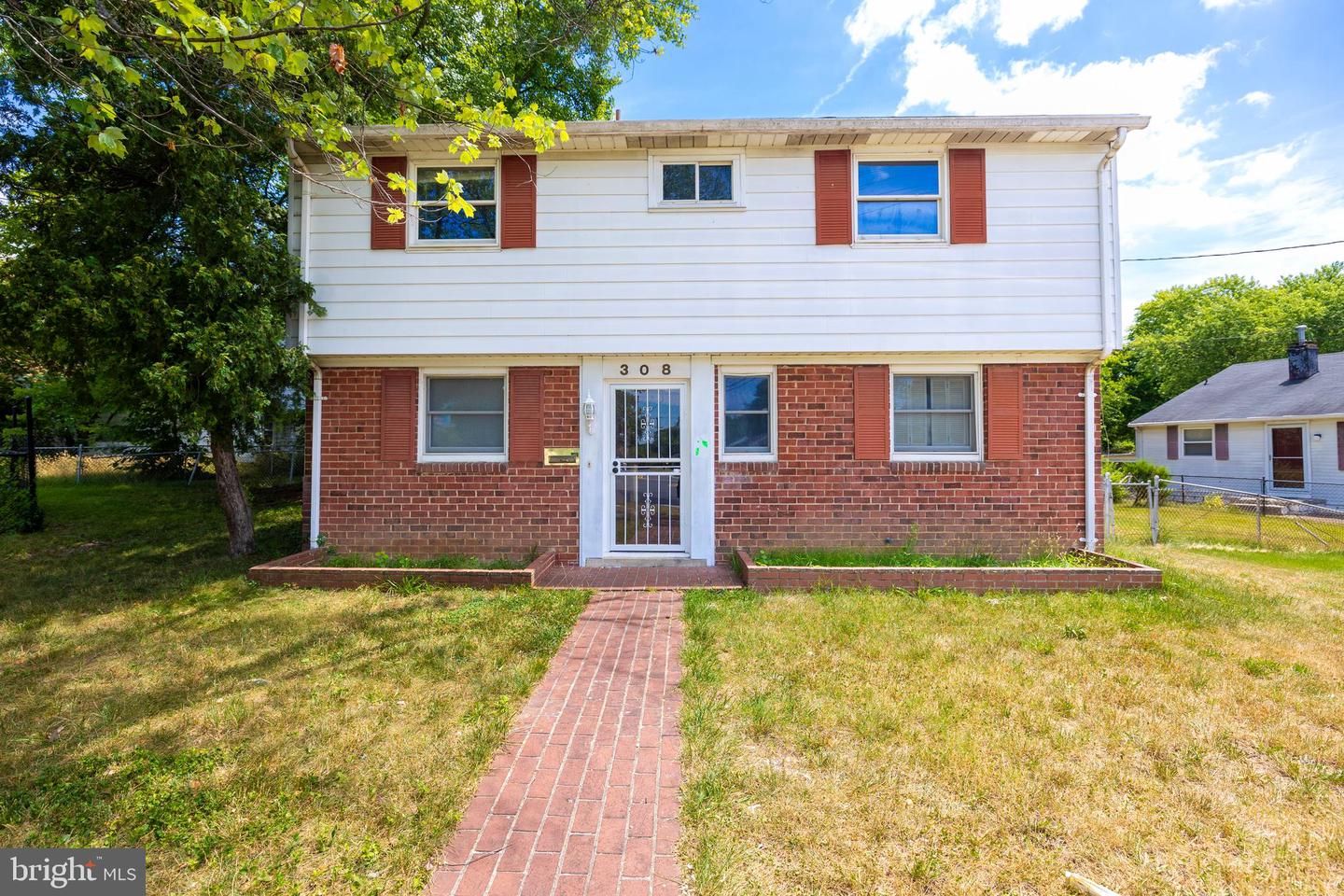 308 Kerby Hill Road, Fort Washington