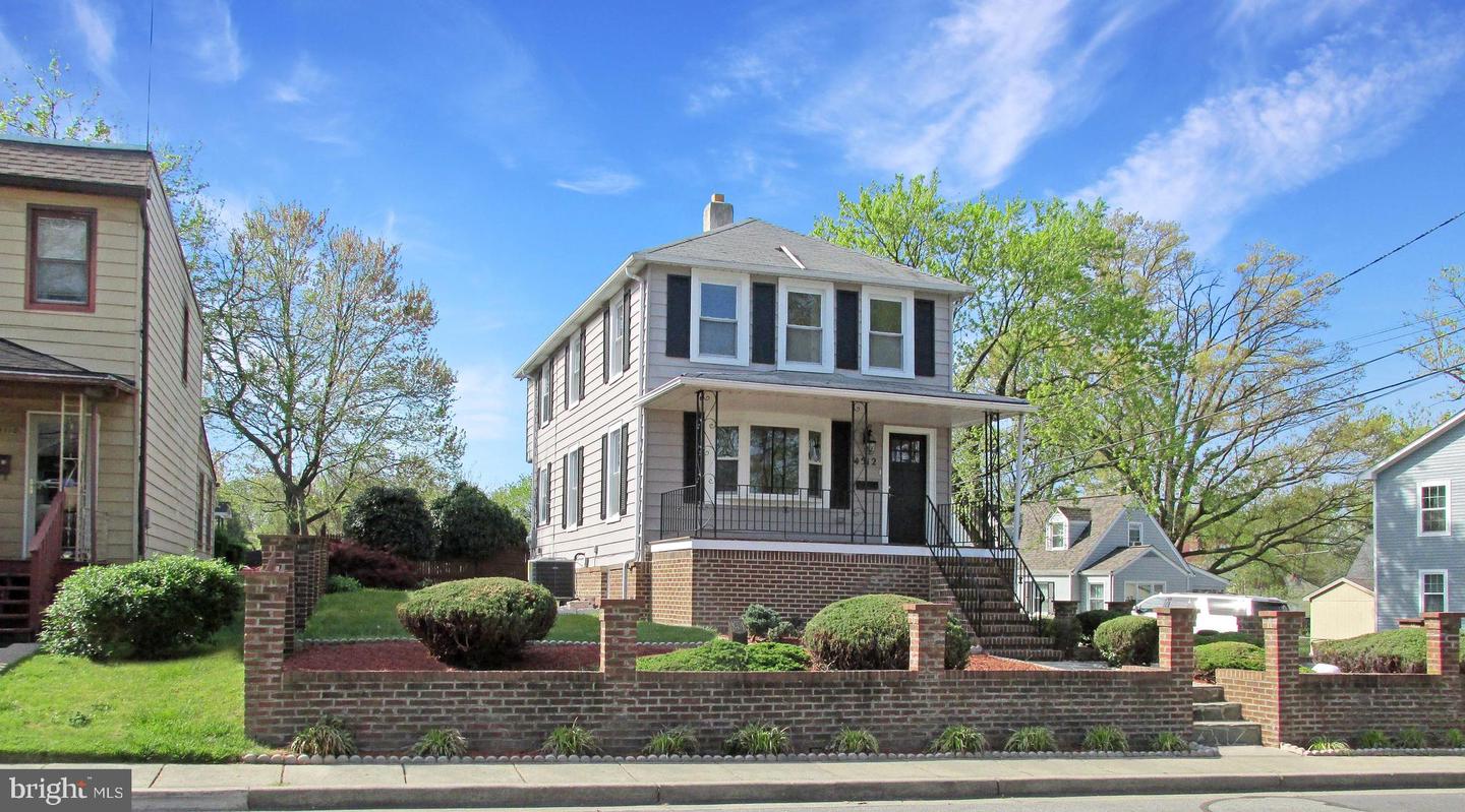 4512 40th Street, North Brentwood