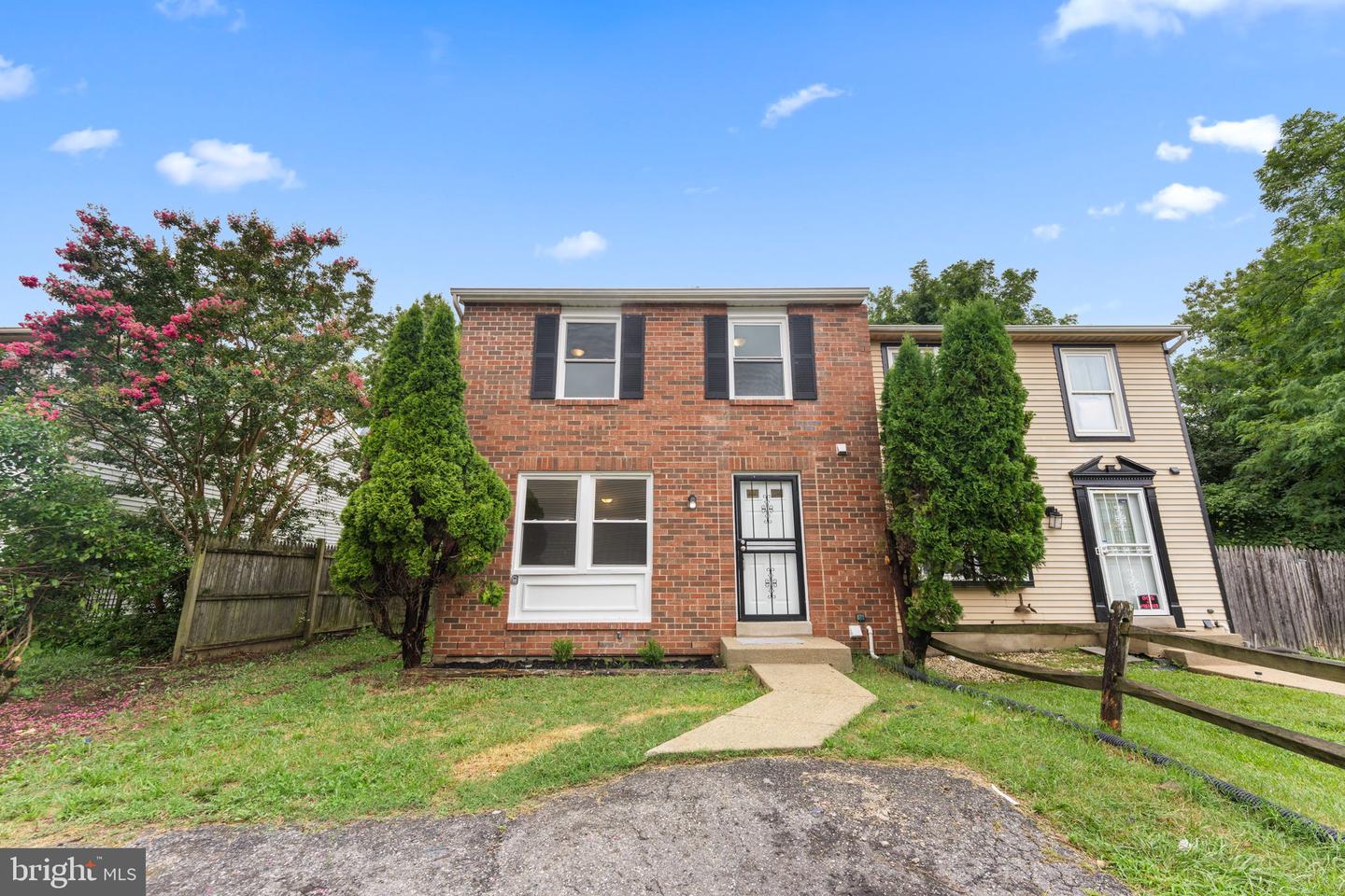 720 Avanti, Hyattsville