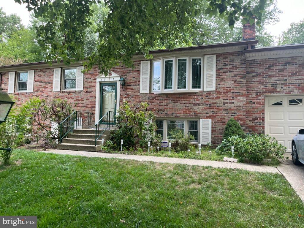 6913 Fulford Street, Clinton