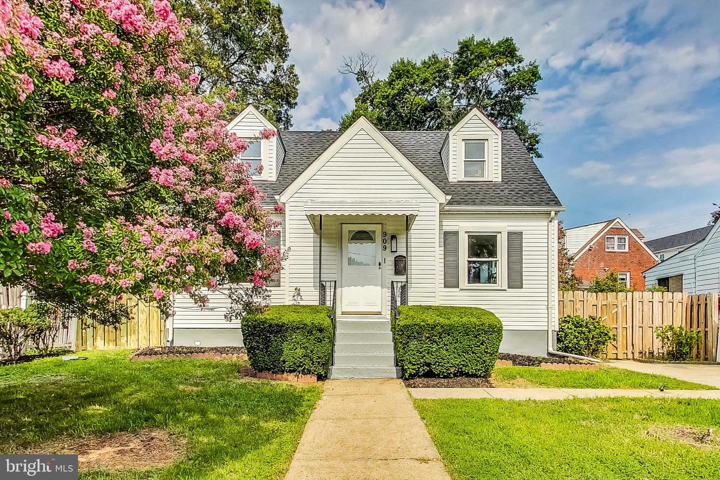 909 Nichols Drive, Laurel