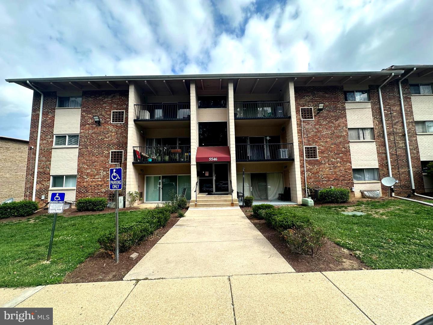 5546 Karen Elaine Drive #1413, Hyattsville