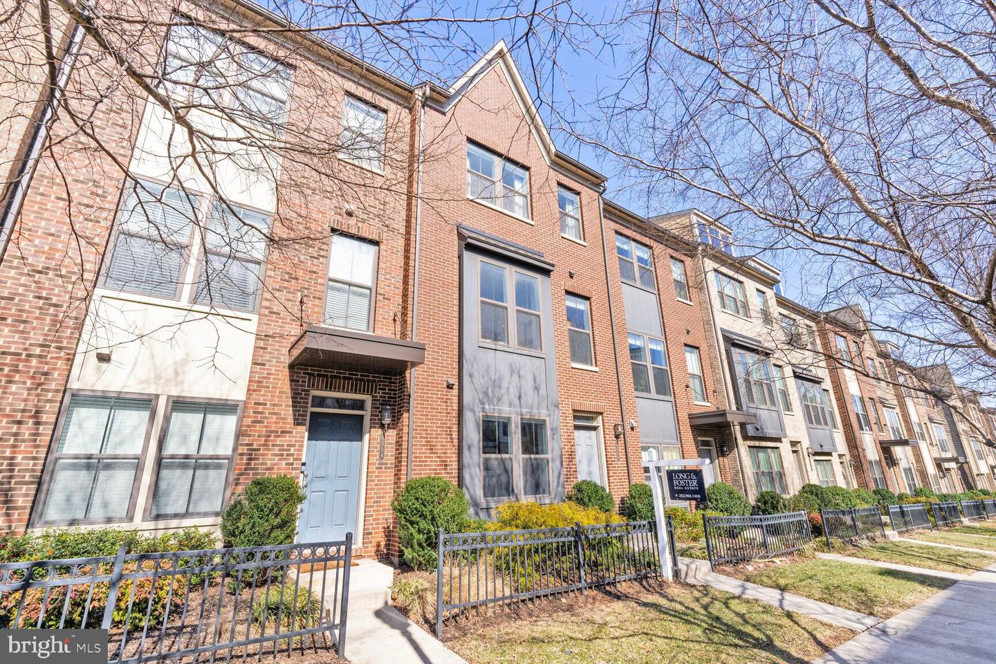 4606 Woodberry Street, Riverdale