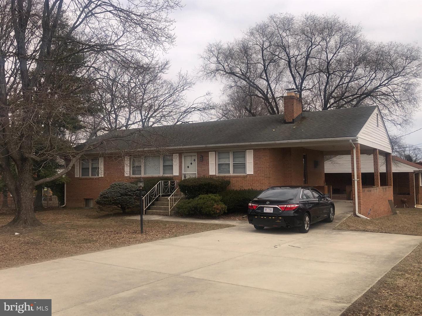 6100 Parkview Lane, Clinton