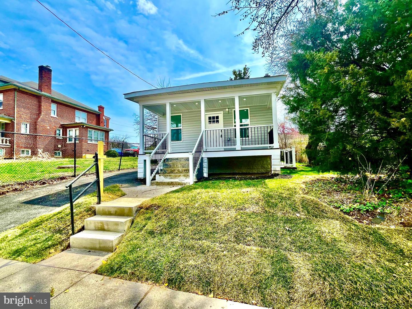 4341 Southern Avenue, Capitol Heights