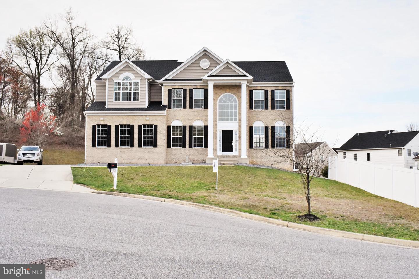 7203 Purple Ash Court, Clinton