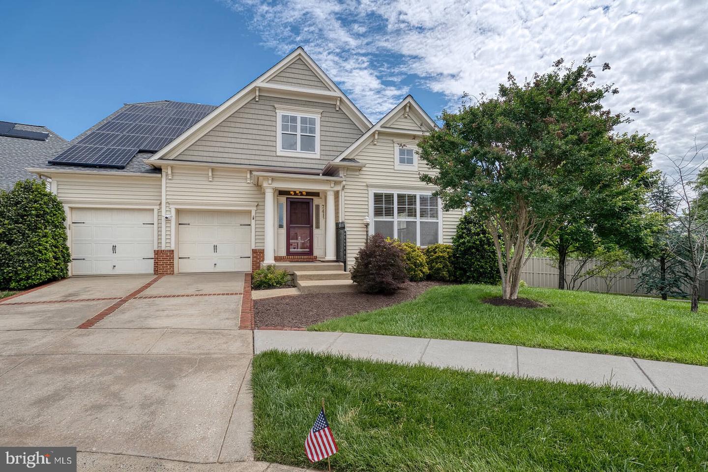 7419 Near Thicket Way, Laurel