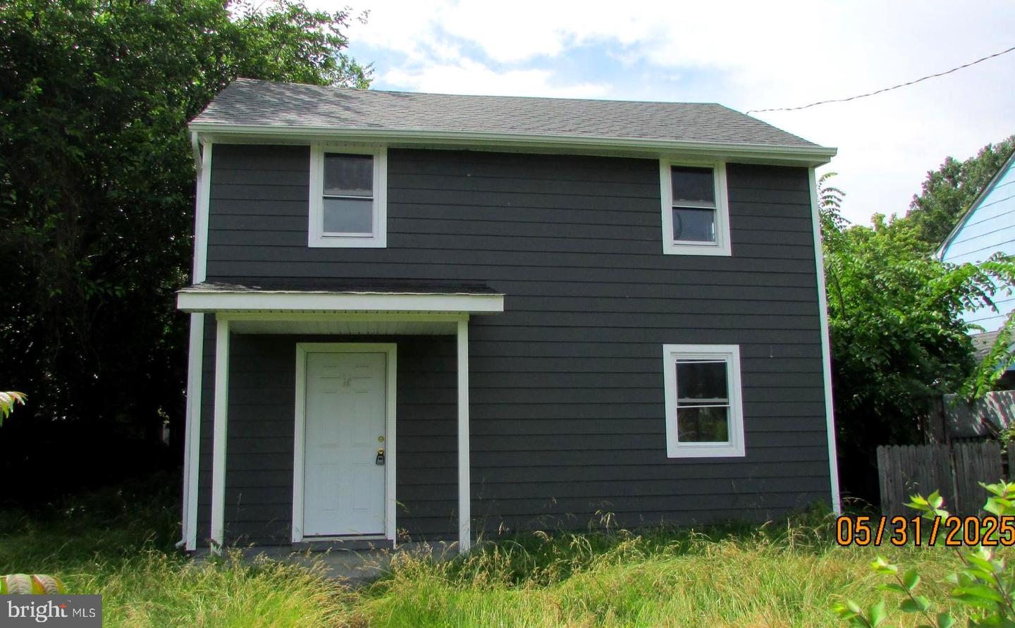6006 Riverside Drive, Riverdale
