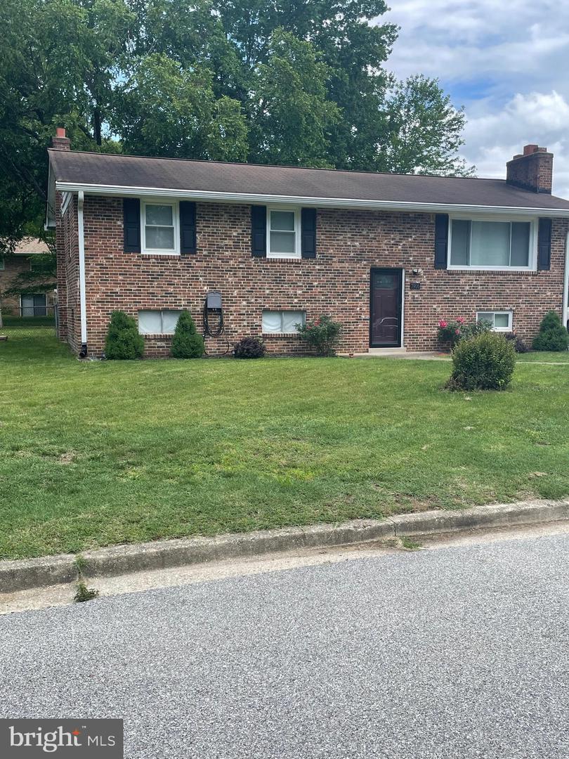 7906 Elmwood Lane, Clinton
