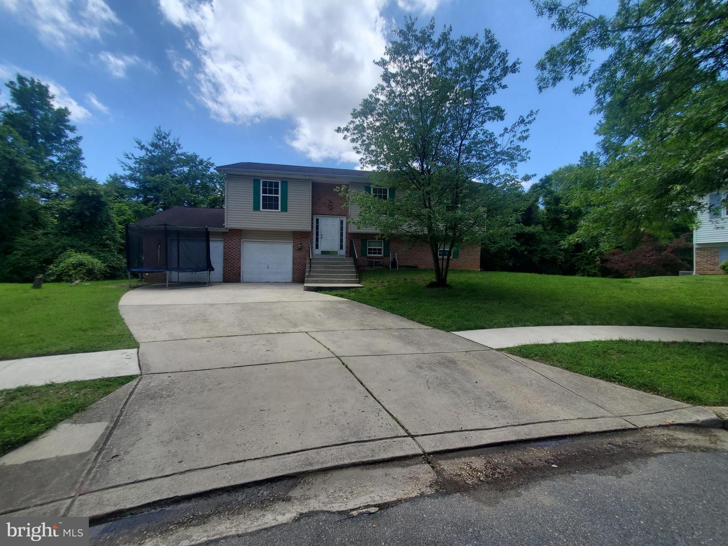 5502 Linwood Court, Lanham