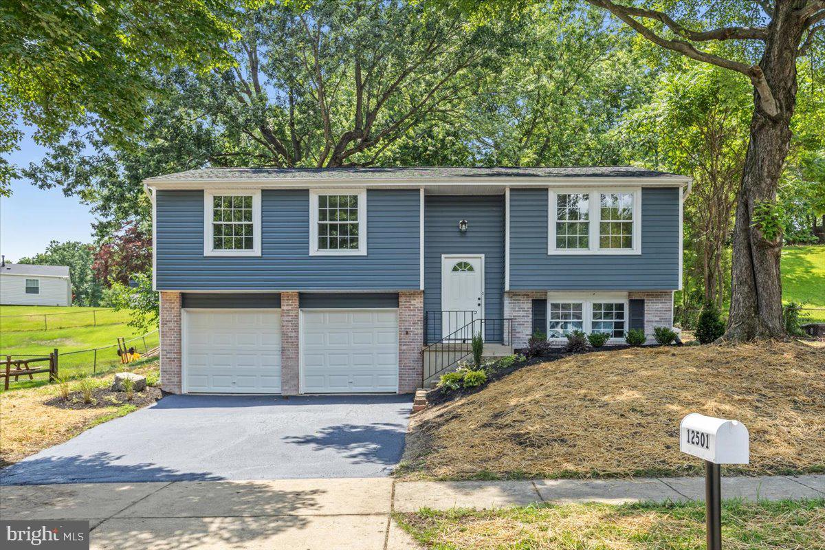 12501 Windbrook Drive, Clinton