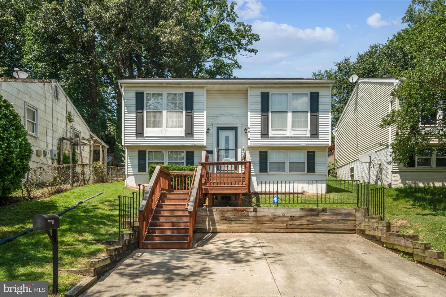 6010 Sheridan Street, Riverdale