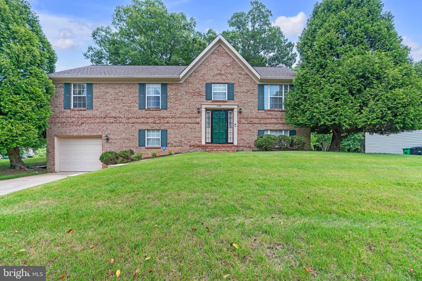 8700 Mount Clair Court, Clinton