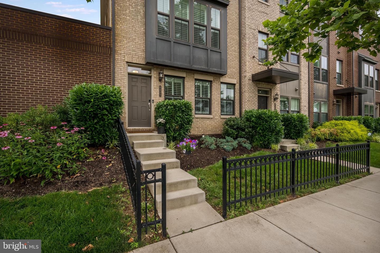 6400 47th Street, Riverdale