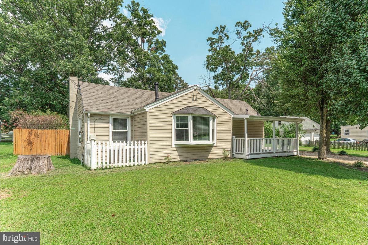 9200 Stuart Lane, Clinton