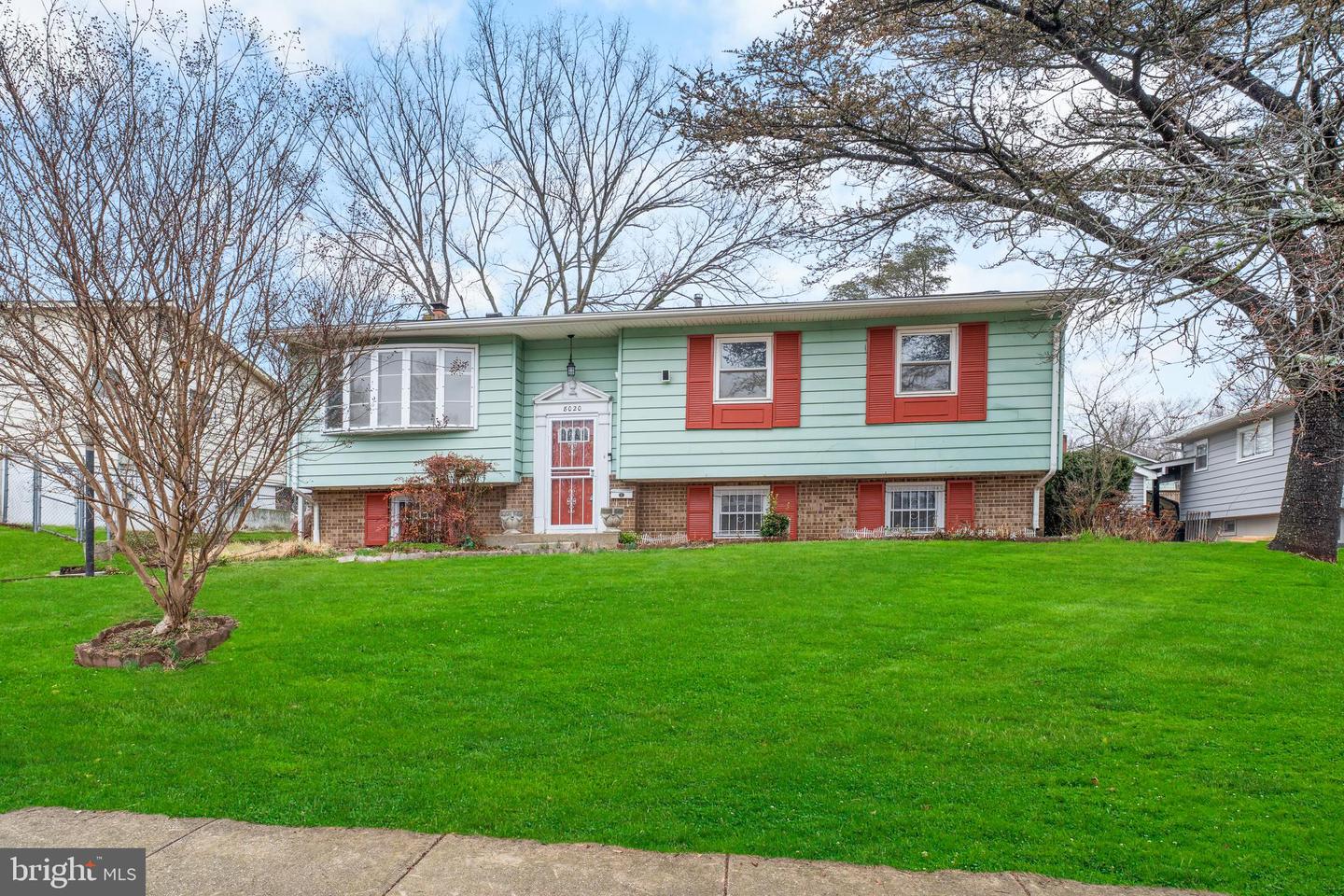 8020 Tiffany Lane