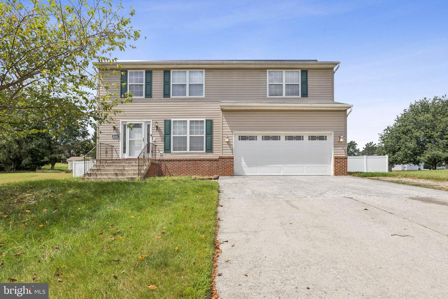 8305 Joan Place, Clinton