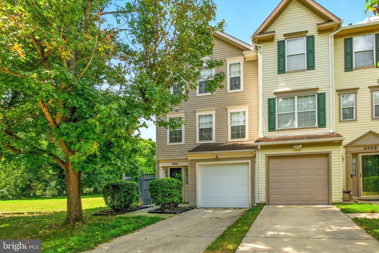4411 Beckenham Place