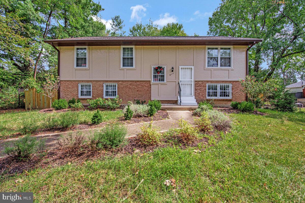 9110 Stuart Lane, Clinton