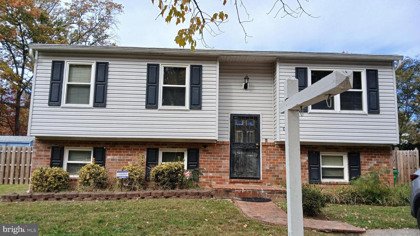 6208 Teaberry Way, Clinton