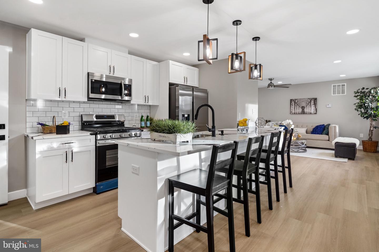 5813 Dewey Street, Landover
