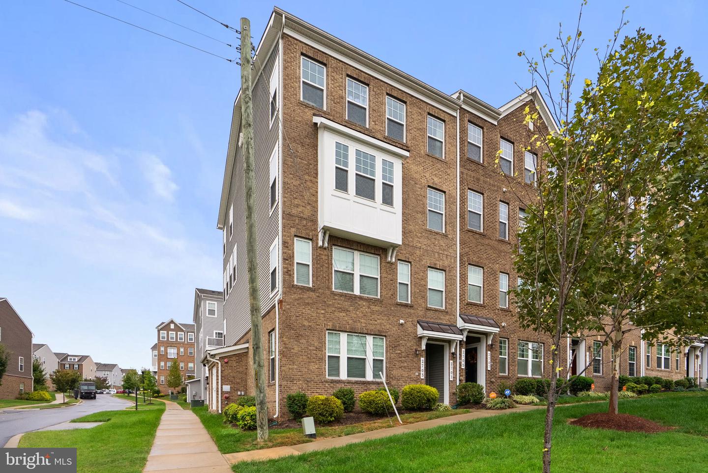 2701 Pinebrook Road, Hyattsville