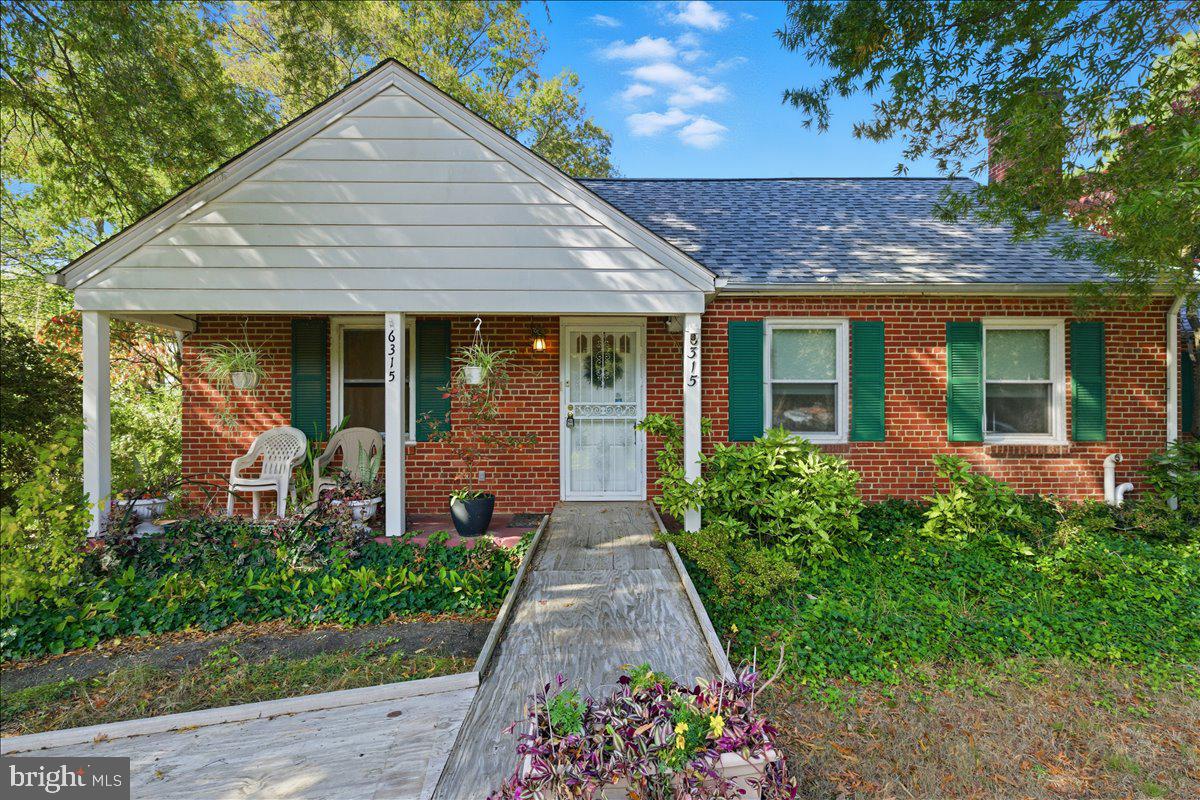 6315 Middleton Lane, Temple Hills