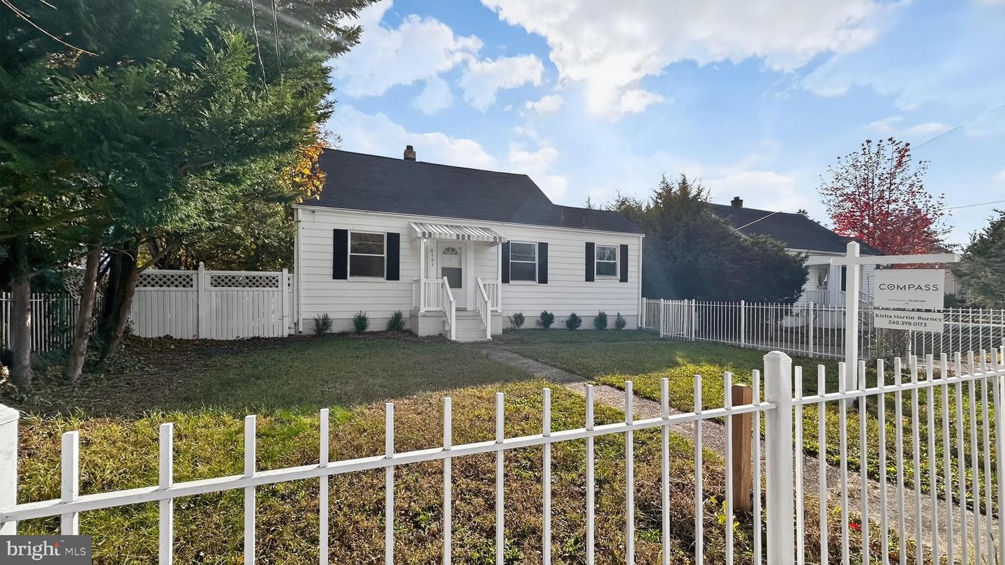 6705 Larkspur Road, Suitland
