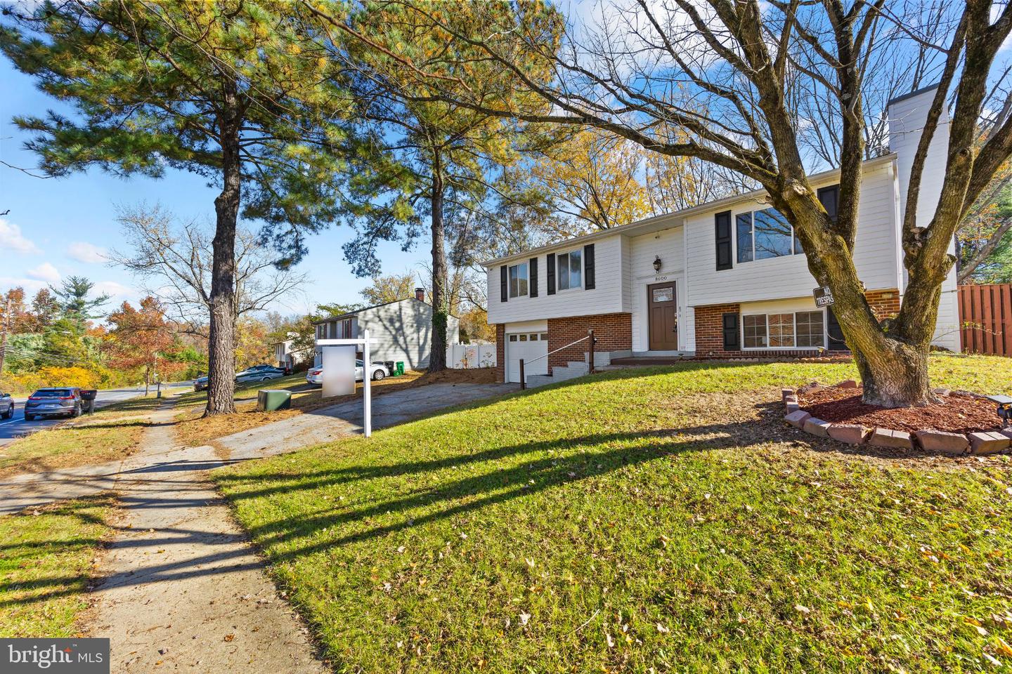 8600 Temple Hill Road, Clinton