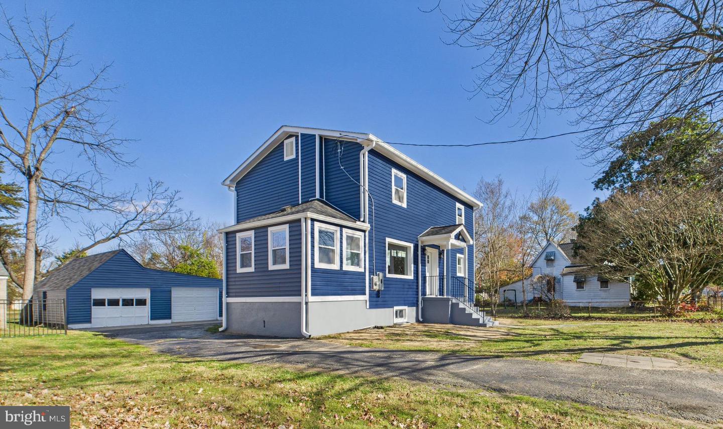 5010 Pierce Avenue, College Park