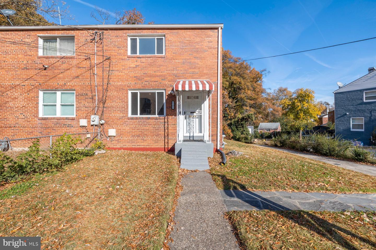 6102 Madison Street, Riverdale