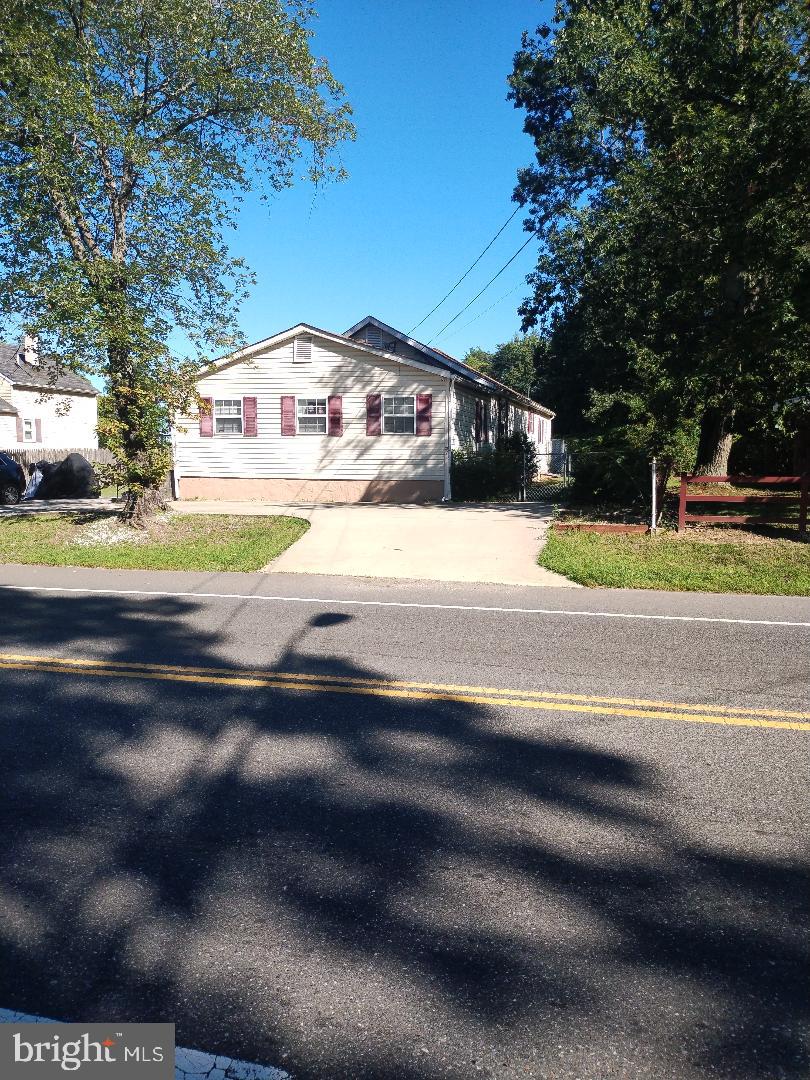 2608 Sansbury Road