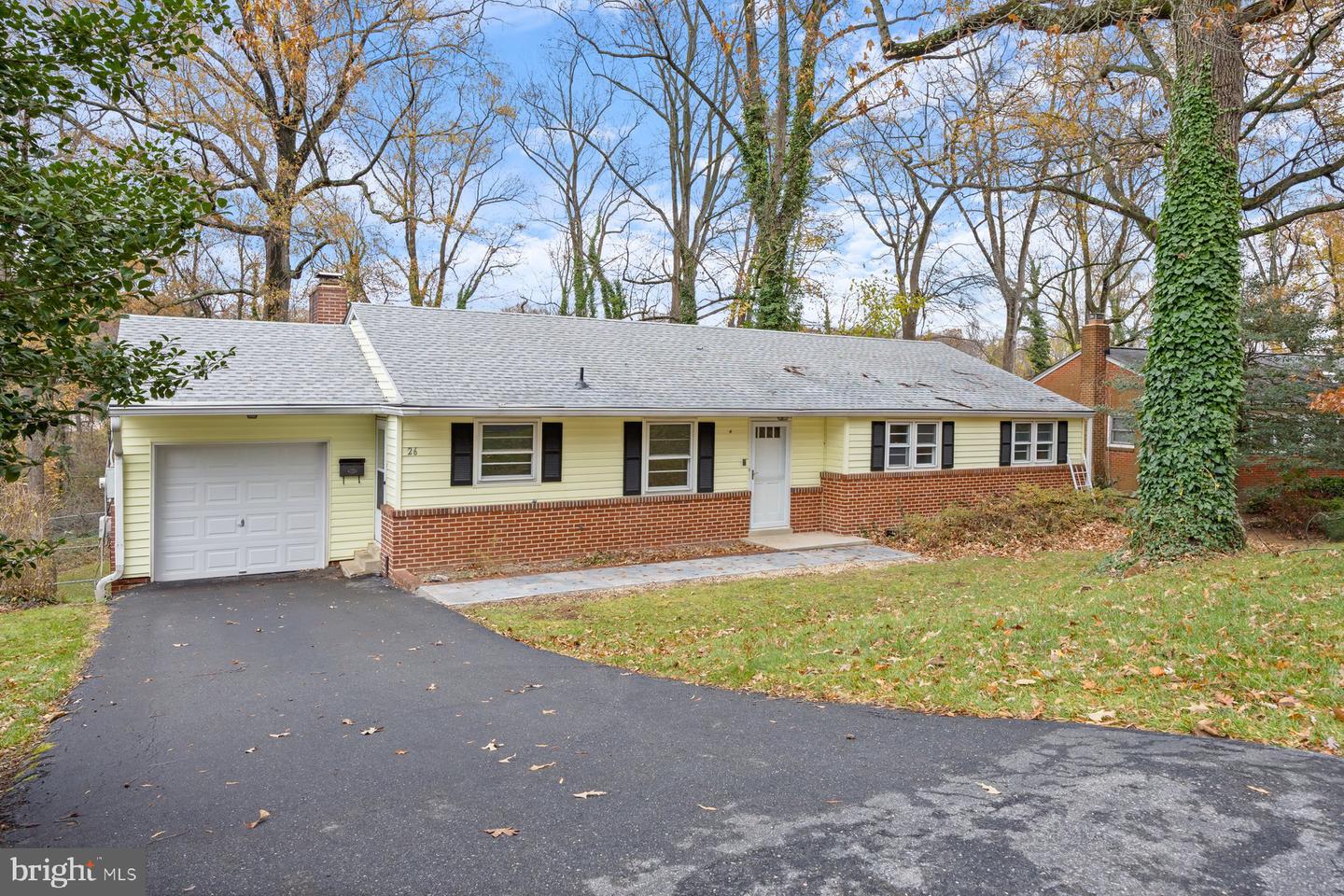 26 Lakeside Drive, Greenbelt