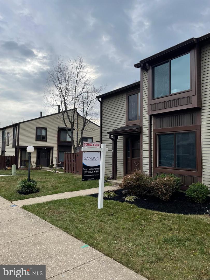 7105 Split Rail Lane, Laurel
