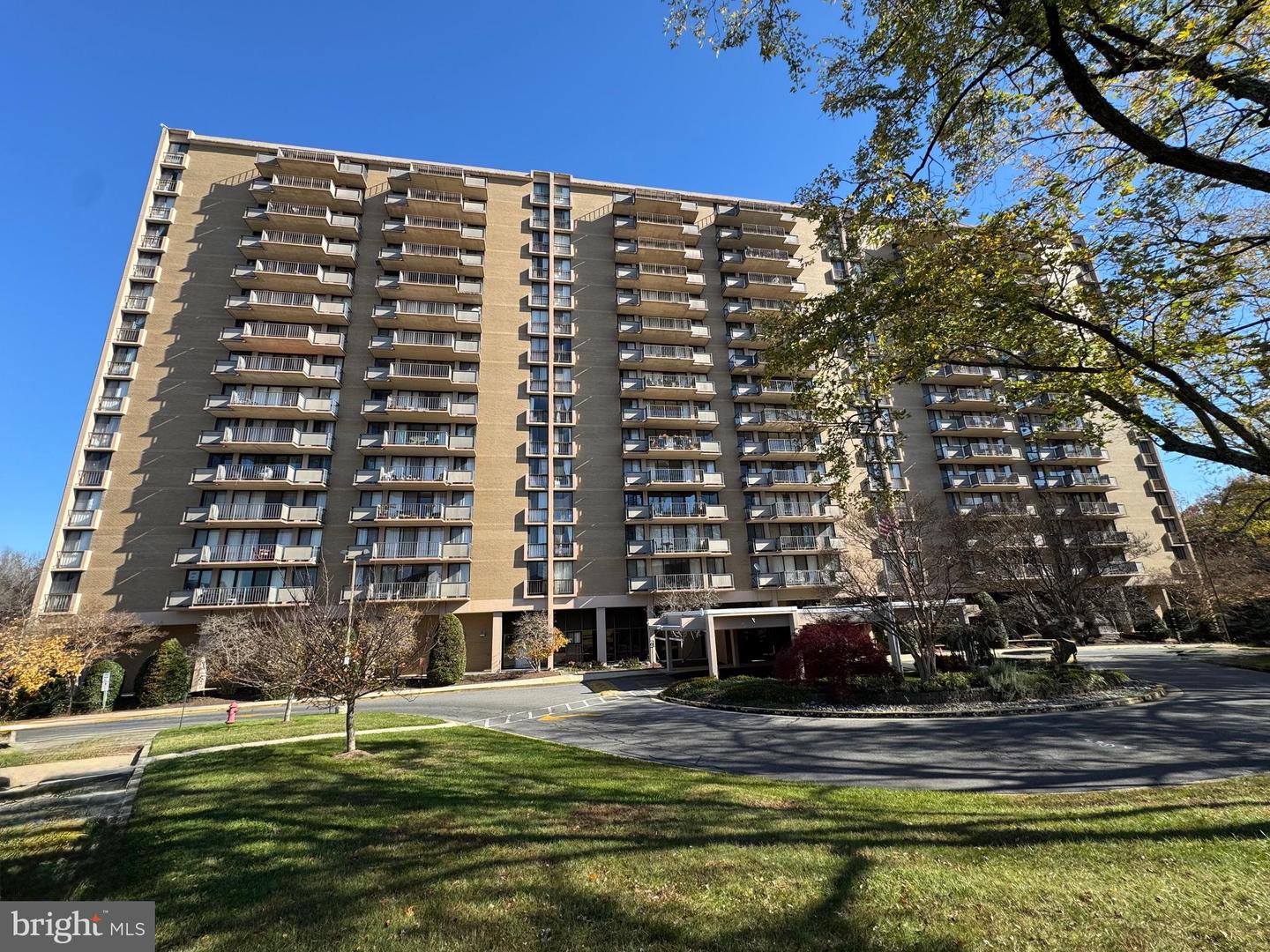 6100 Westchester Park Drive #915, College Park