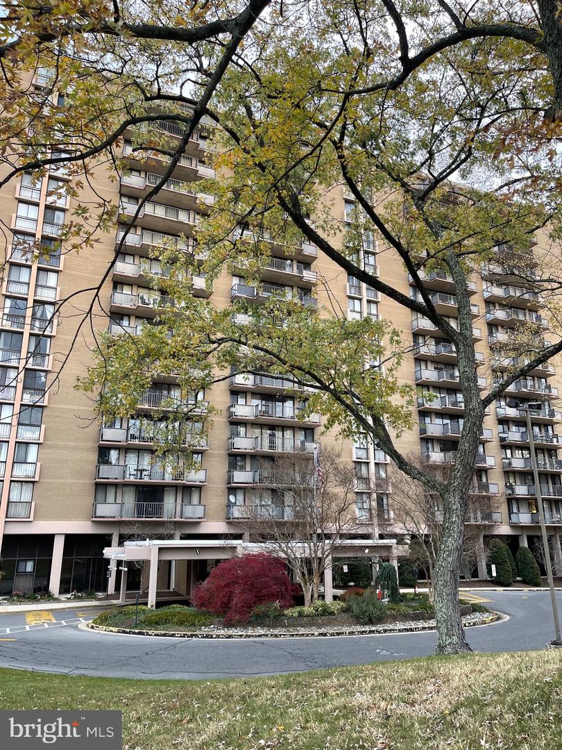 6100 Westchester Park Drive #406, College Park